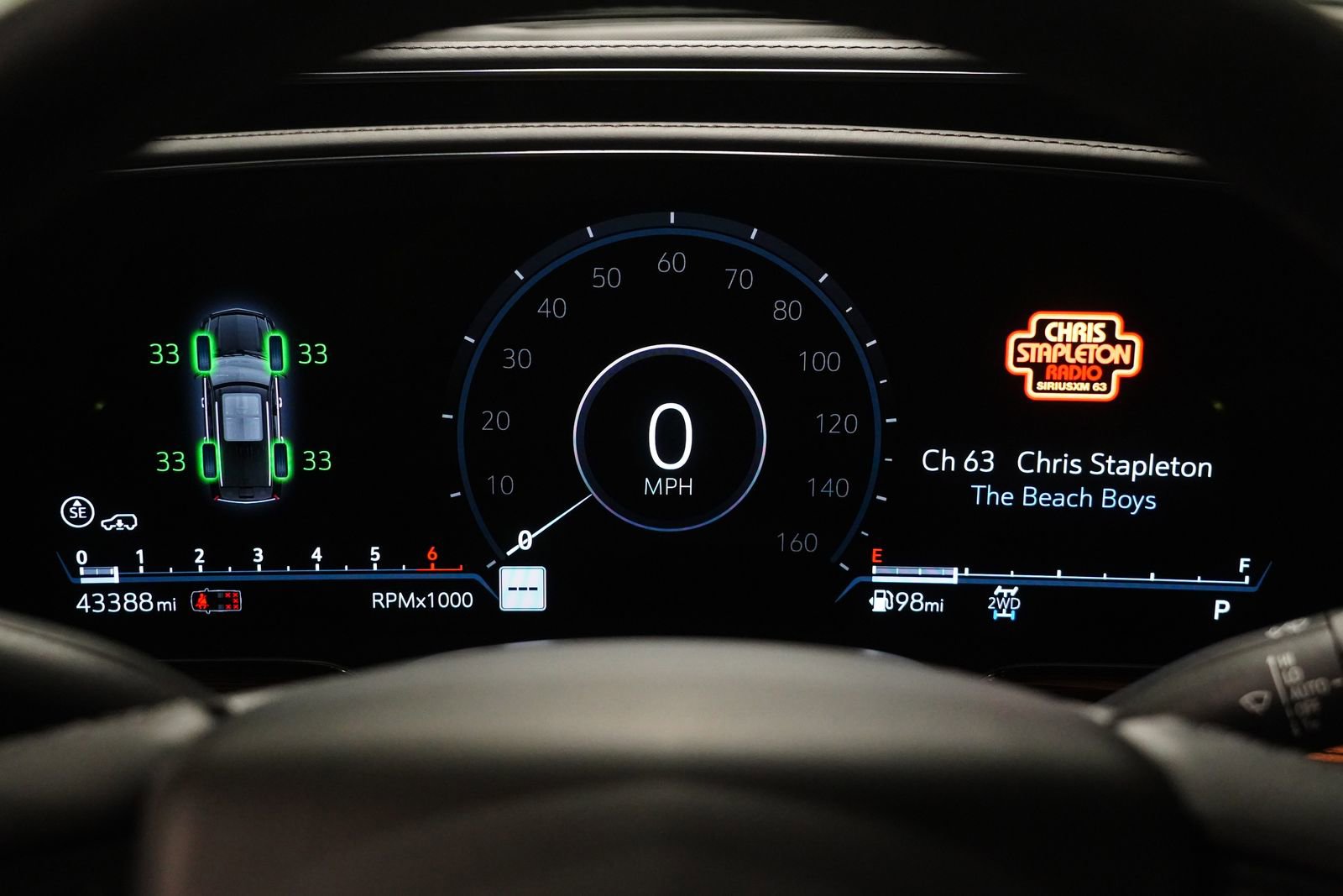 Used 2021 Cadillac Escalade ESV Premium Luxury w/ Driver Assist Tech Package image 21