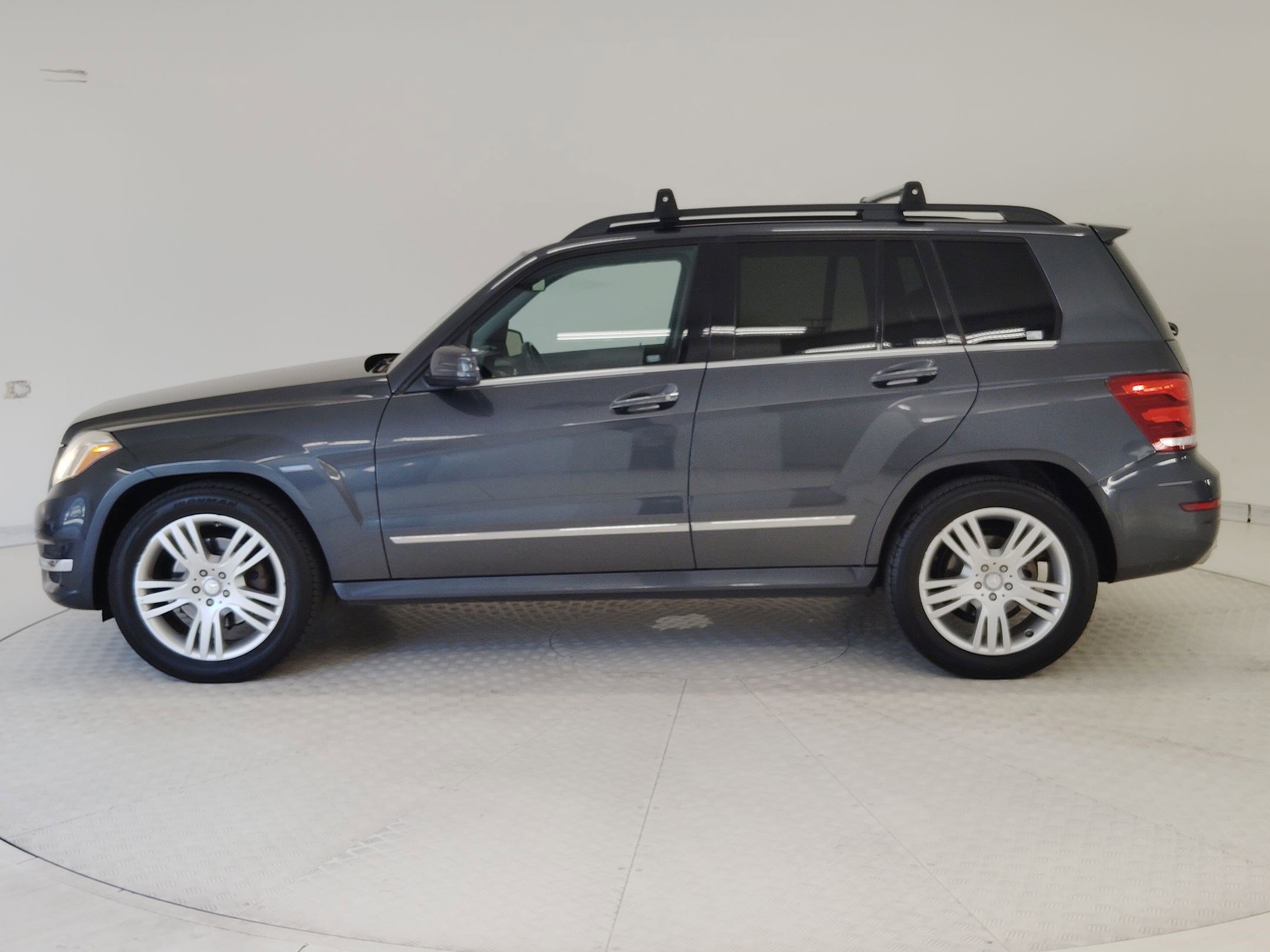 Used 2013 Mercedes-Benz GLK 350 4MATIC image 2