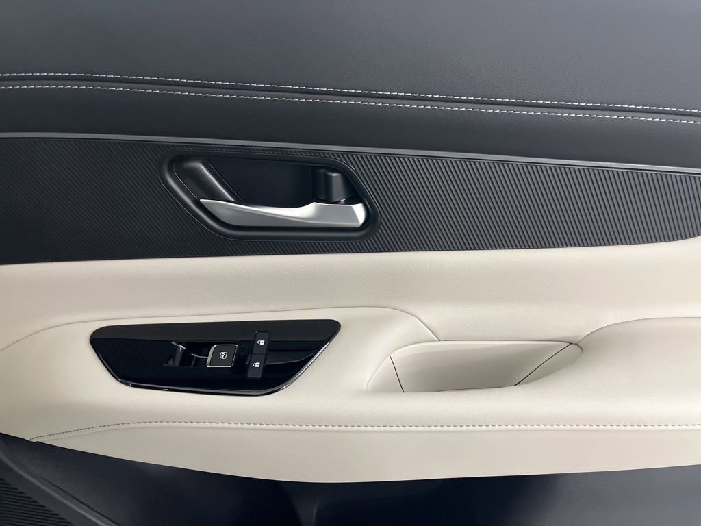 Used 2025 Nissan Murano SV image 55