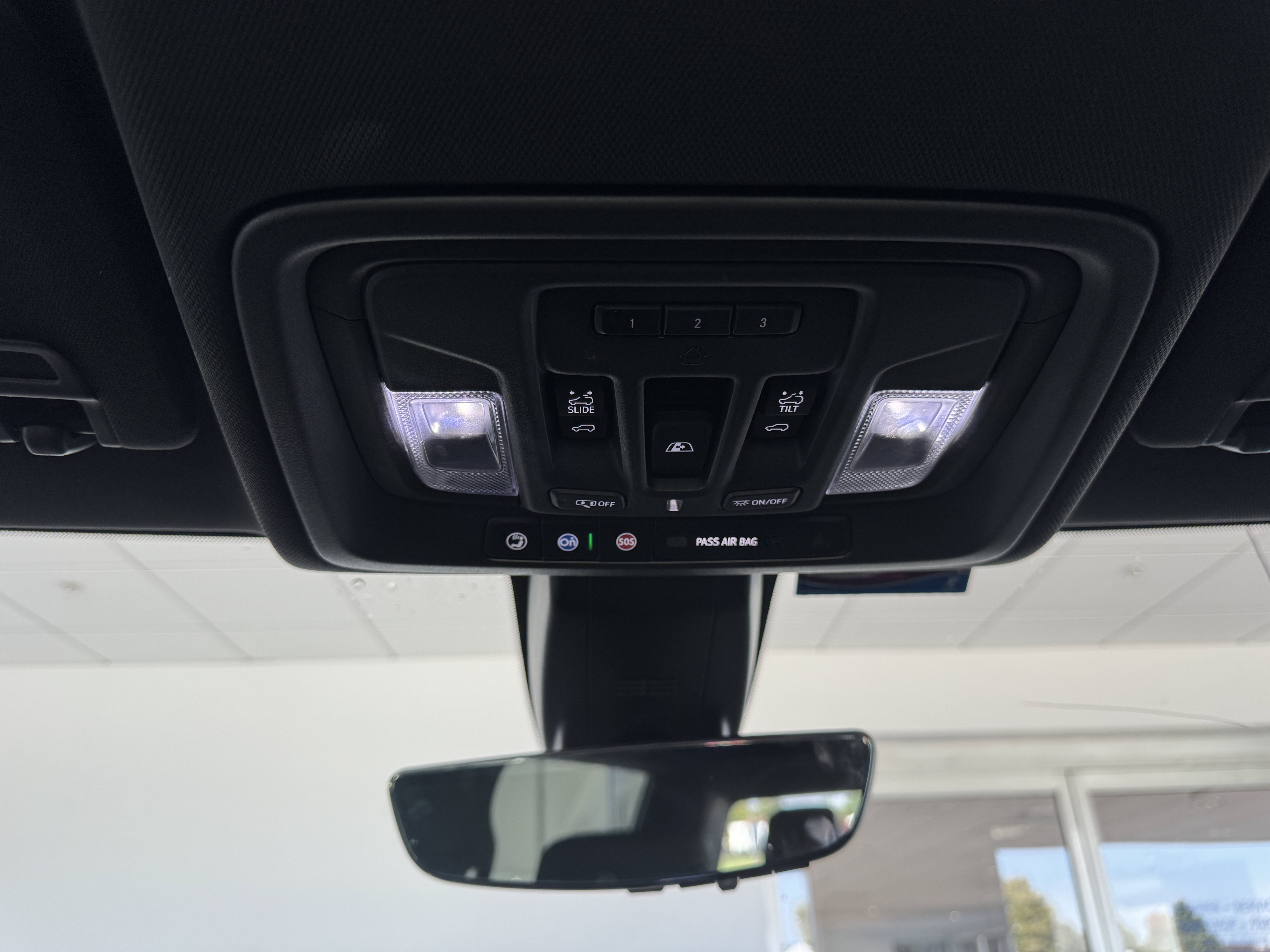 Used 2019 GMC Sierra 1500 AT4 w/ Technology Package AWD/4WD image 15