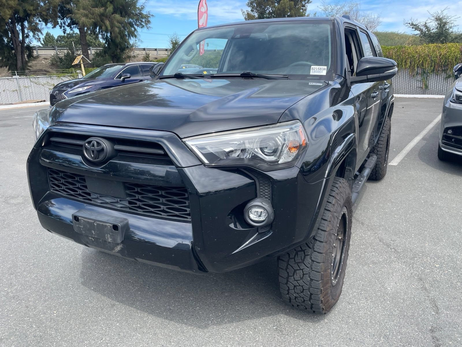Used 2021 Toyota 4Runner SR5 Premium w/ Moonroof Package AWD/4WD image 4