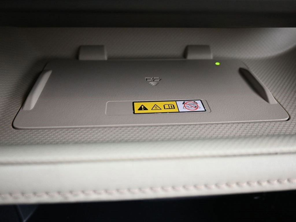 Used 2023 Toyota Highlander XLE image 27