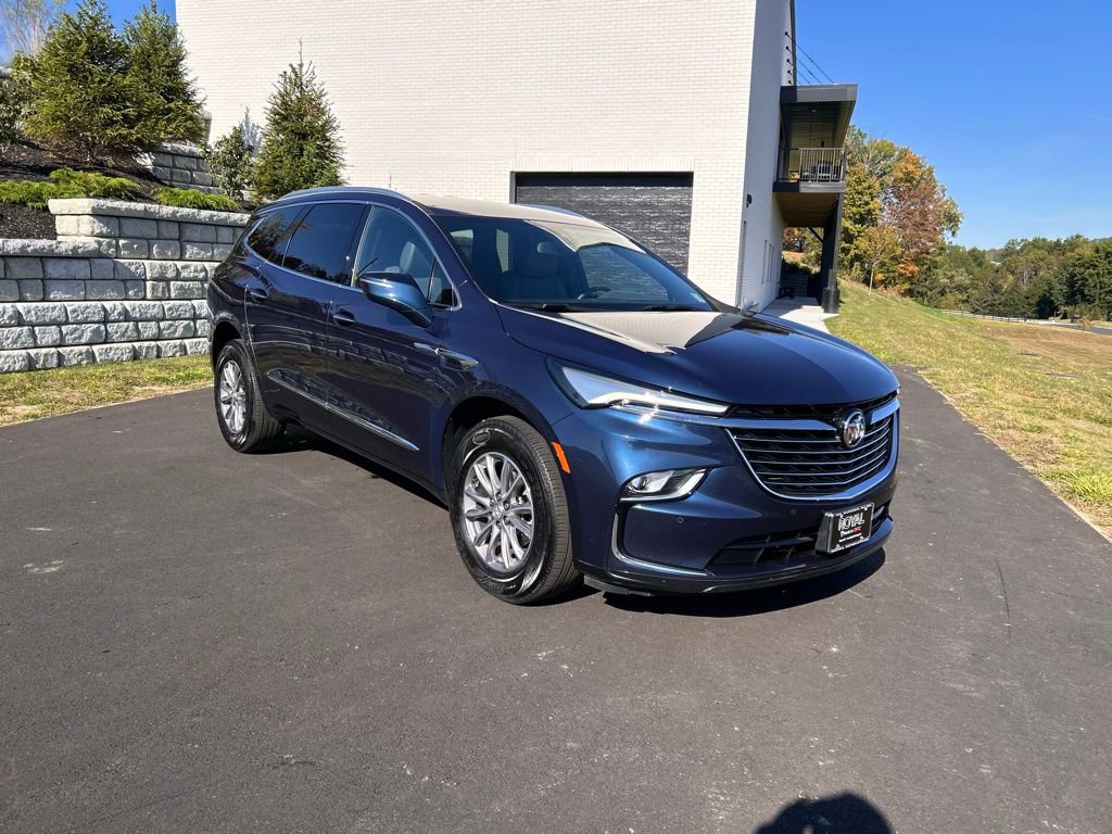 Certified 2023 Buick Enclave Essence