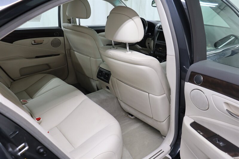 Used 2008 Lexus LS 460 RWD image 28