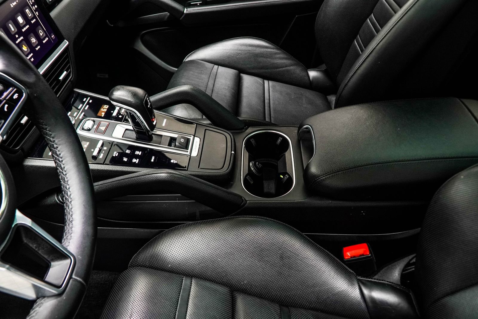 Used 2023 Porsche Cayenne Platinum Edition image 20