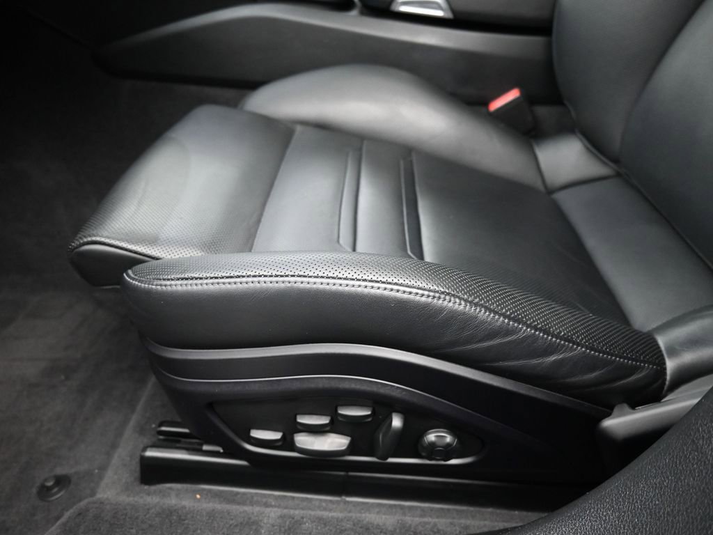 Certified 2022 Porsche Panamera 4S image 6
