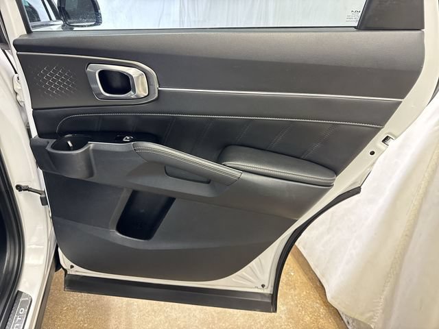 Used 2023 Kia Sorento SX FWD image 29