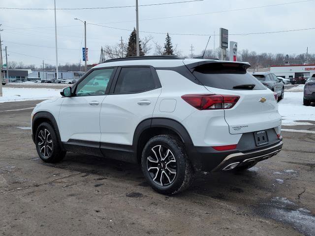 Used 2023 Chevrolet TrailBlazer ACTIV image 3