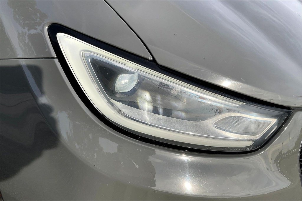 Used 2023 Chrysler Pacifica Touring-L FWD image 35