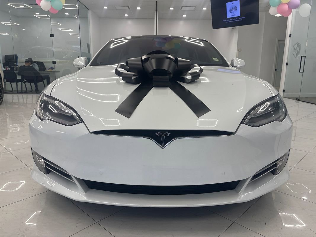 Used 2020 Tesla Model S Long Range Plus image 2