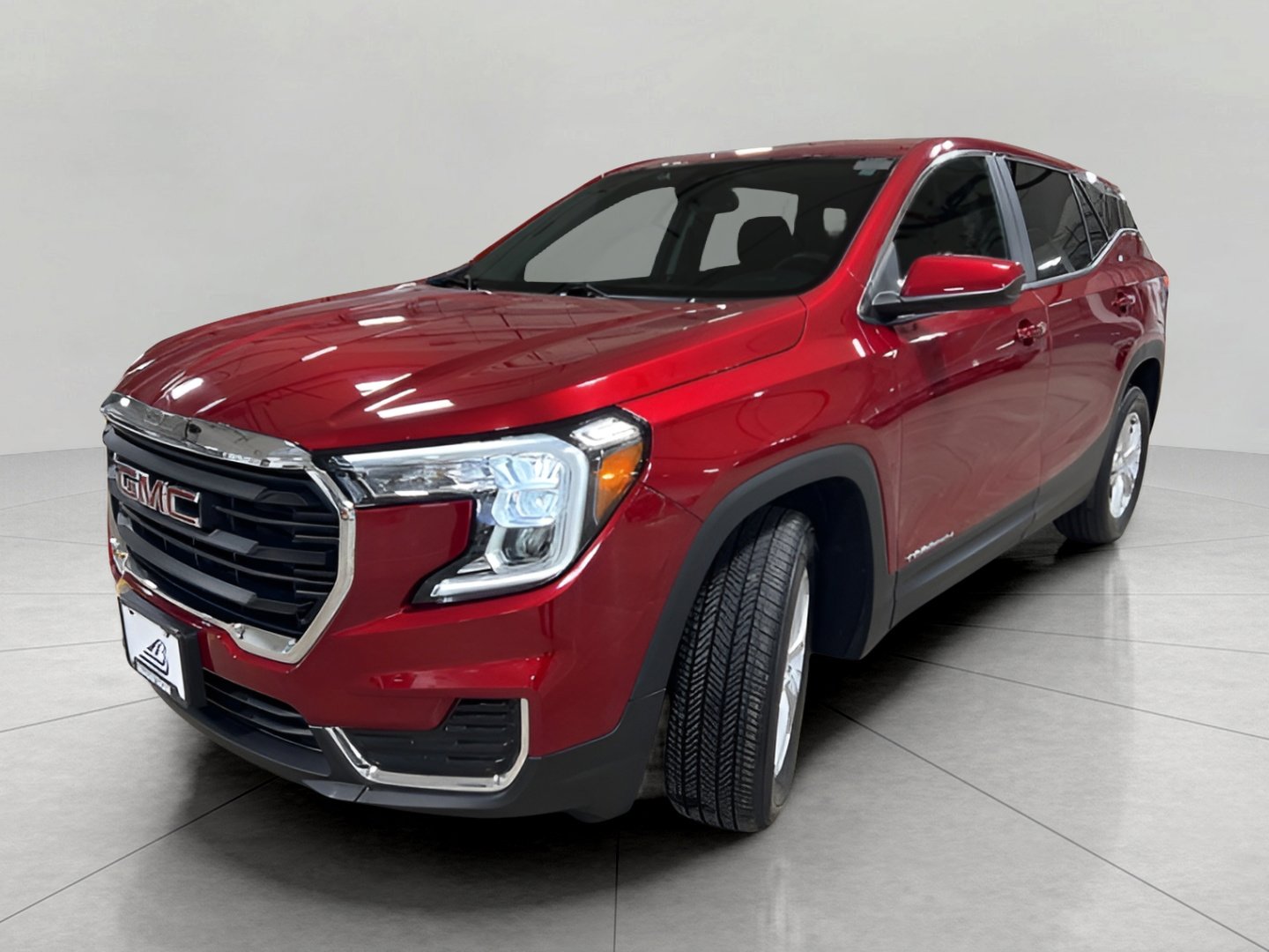 Used 2024 GMC Terrain SLE image 30