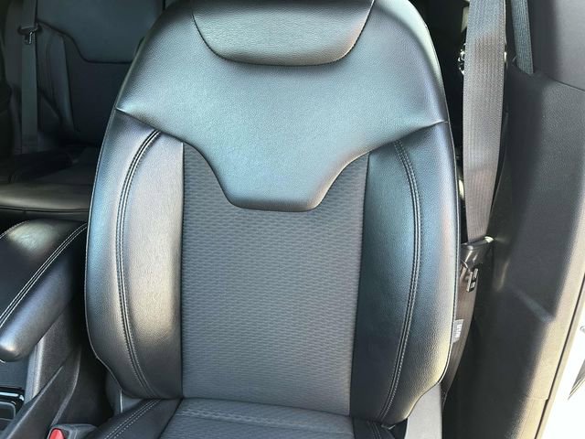 Used 2022 Jeep Compass Altitude w/ Sun and Sound Group image 10