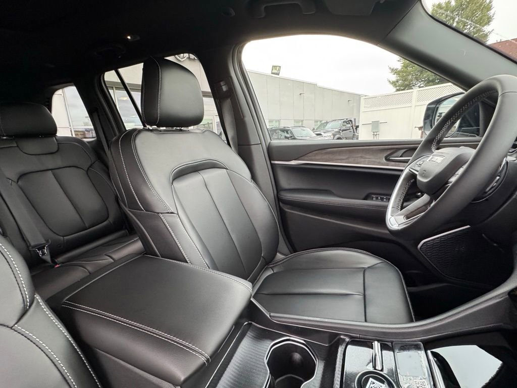 New 2026 Jeep Grand Cherokee Limited w/ Limited Altitude Package image 21