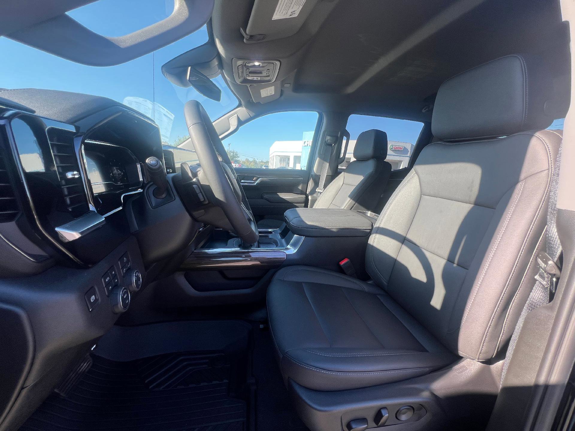 New 2025 Chevrolet Silverado 1500 LT image 9