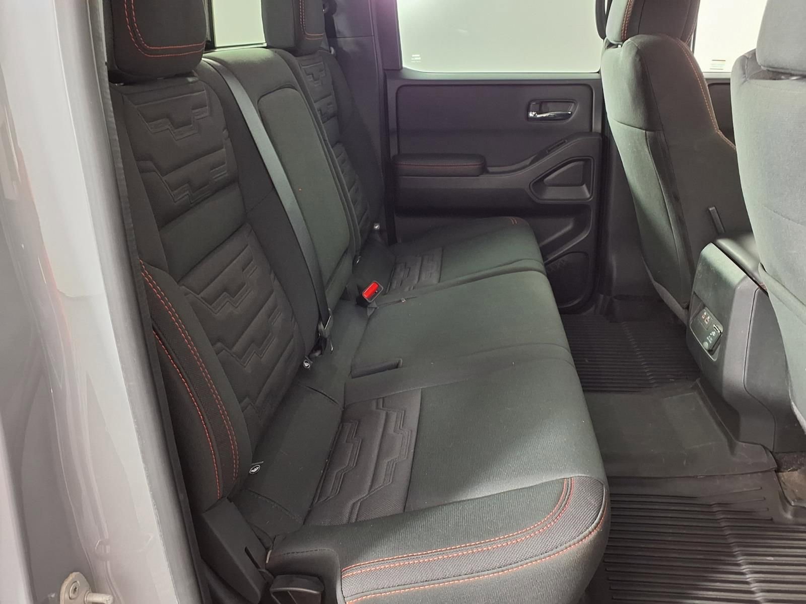 Used 2023 Nissan Frontier PRO-4X w/ Pro Convenience Package AWD/4WD image 11