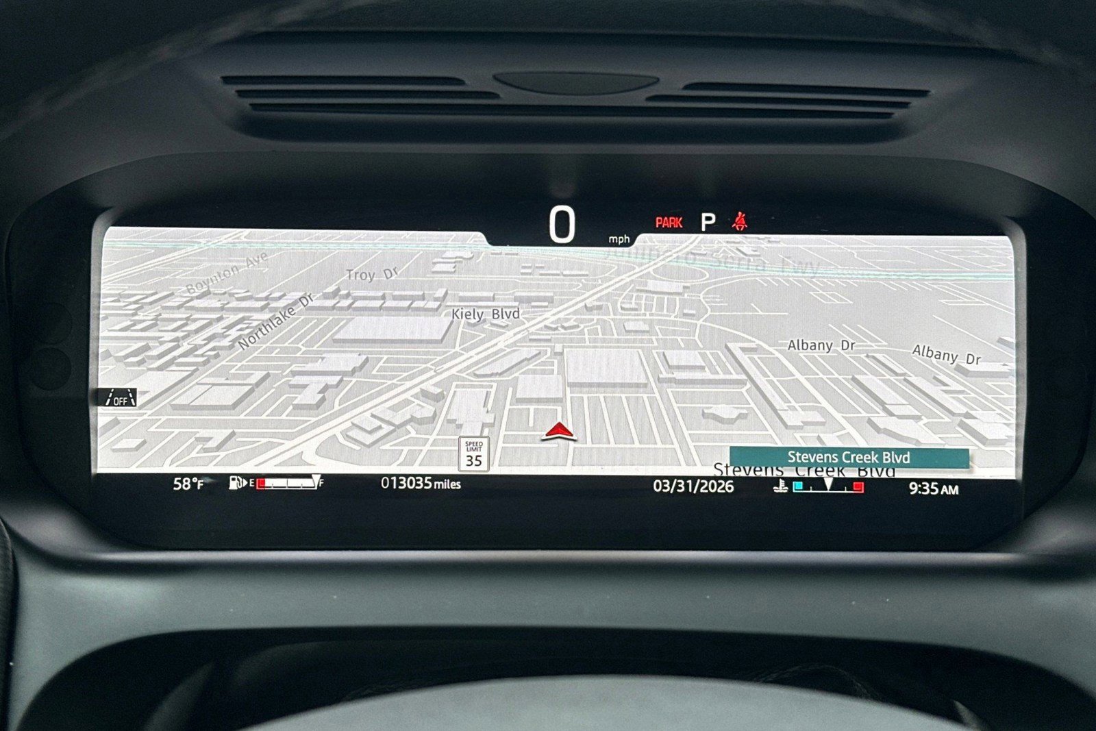 Certified 2025 Land Rover Discovery Sport Dynamic SE AWD/4WD image 23