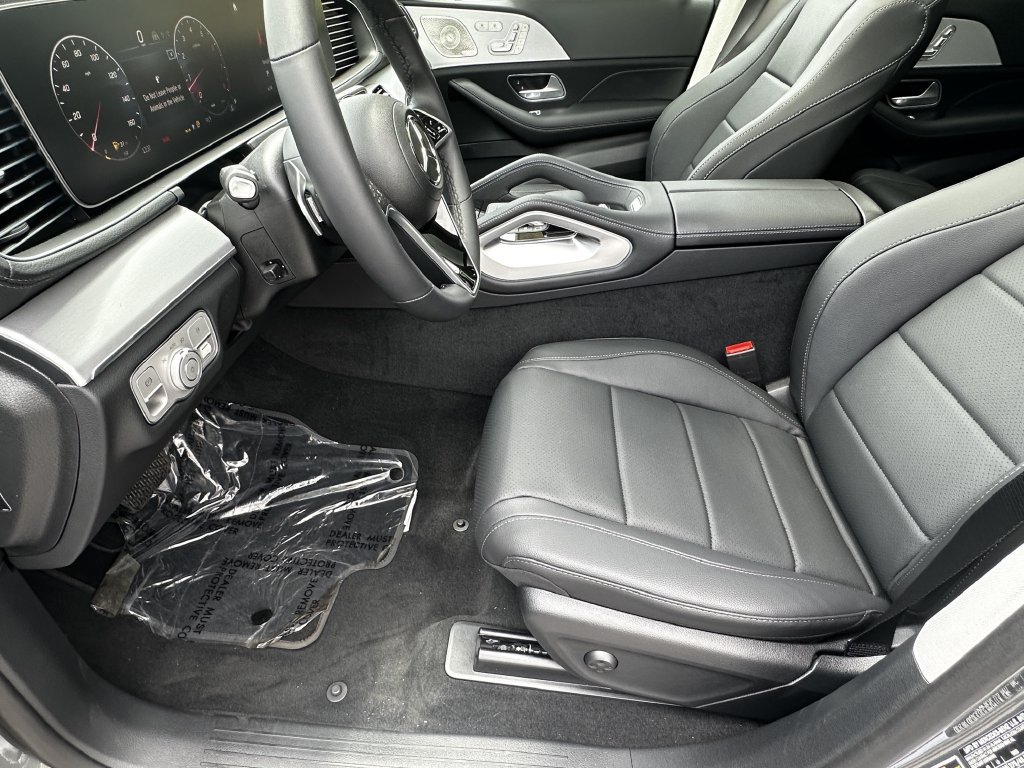 New 2026 Mercedes-Benz GLS 450 4MATIC image 10