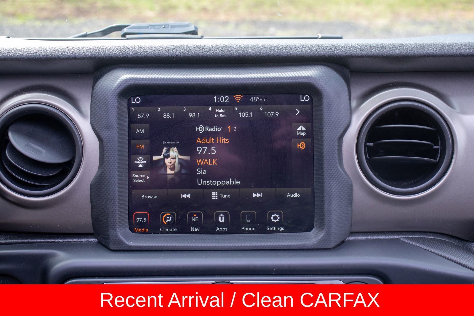 Used 2019 Jeep Wrangler Sport AWD/4WD image 16