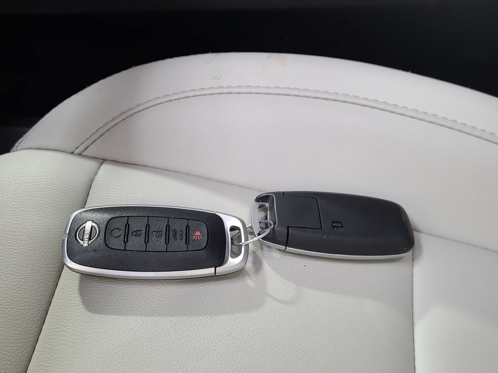 Used 2025 Nissan Murano SL w/ Cargo Package AWD/4WD image 5