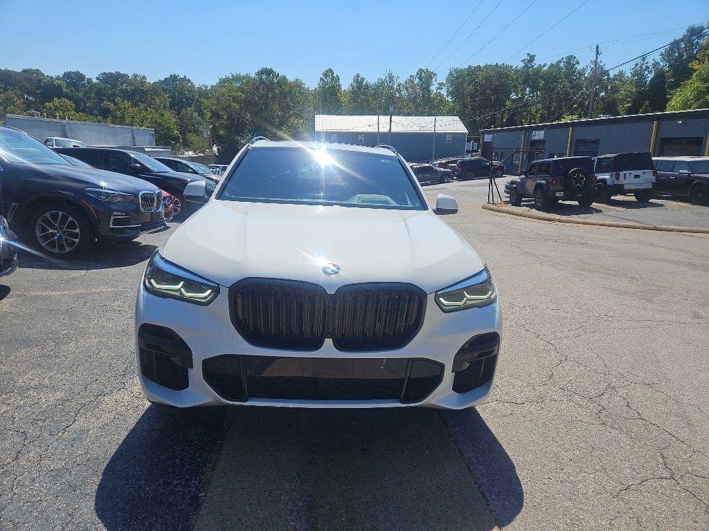 Used 2022 BMW X5 xDrive40i w/ M Sport Package image 2