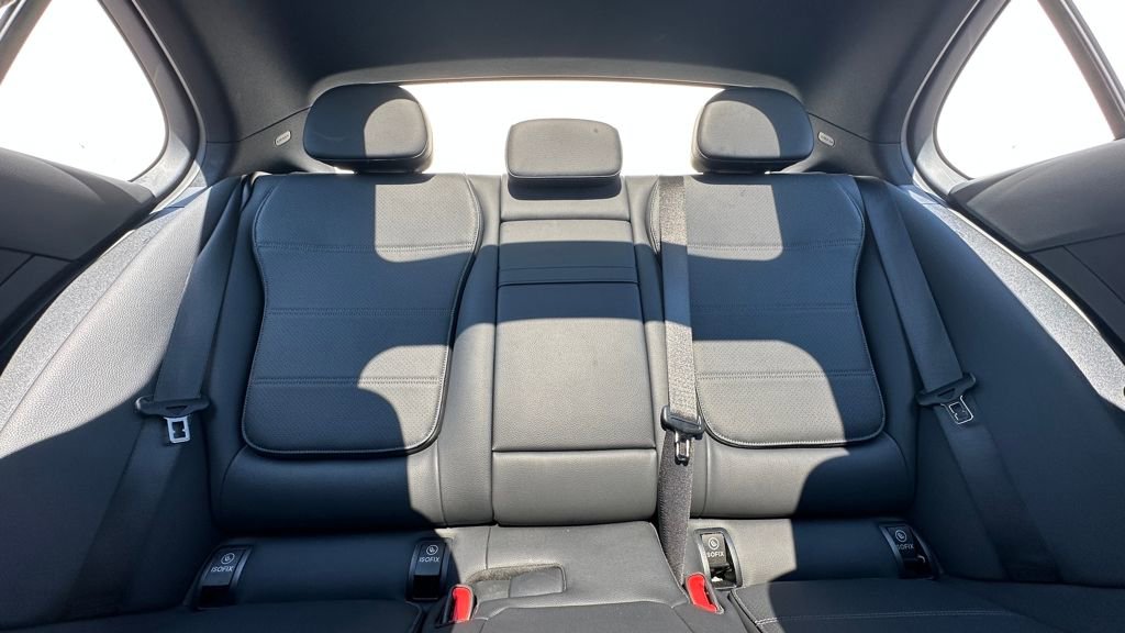 Used 2025 Mercedes-Benz C 300 Sedan image 31