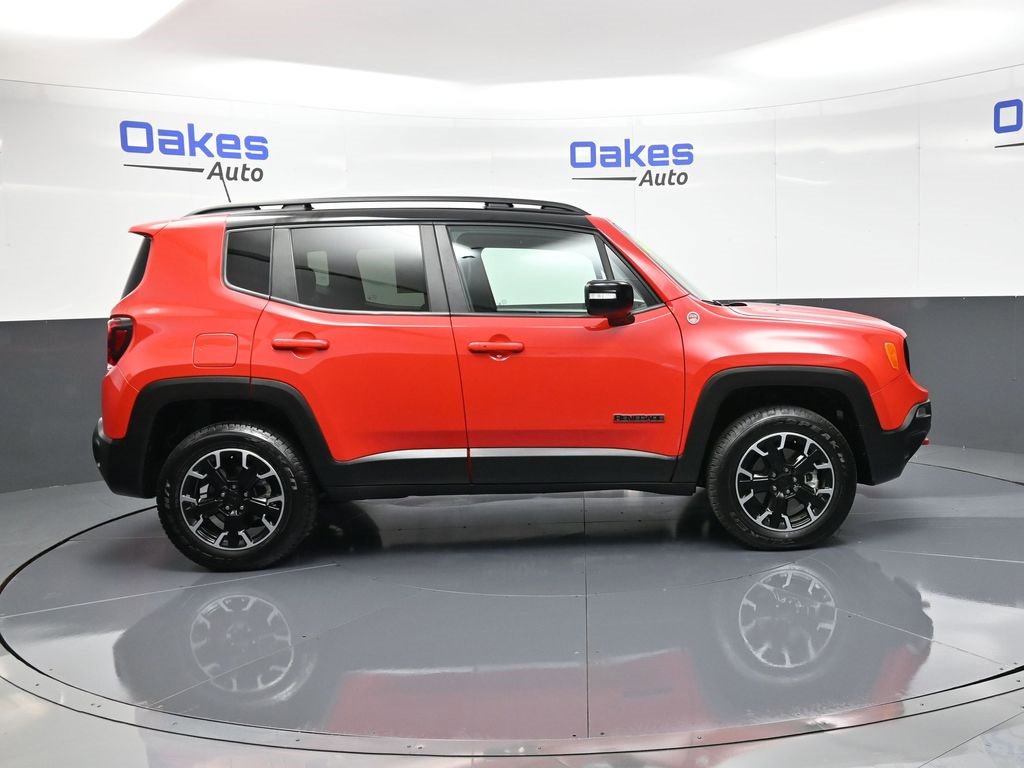 Used 2023 Jeep Renegade Trailhawk w/ Sun/Sound Group image 8
