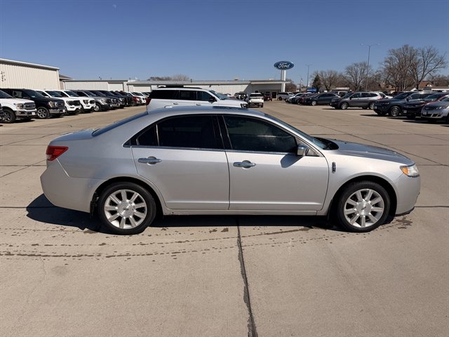 Used 2010 Lincoln MKZ AWD image 2