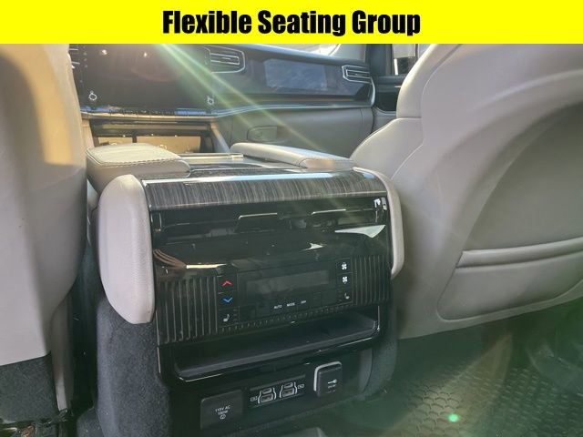 Used 2022 Jeep Wagoneer Series III w/ Premium Group I image 12