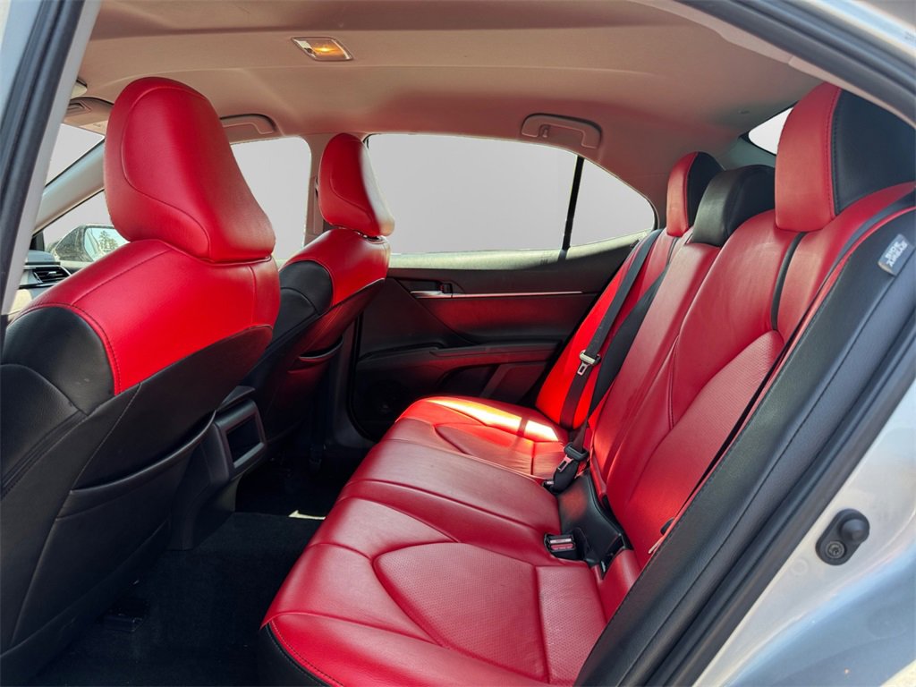 Used 2022 Toyota Camry SE image 13