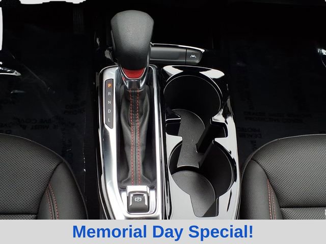 Used 2025 Chevrolet Trax RS FWD image 16