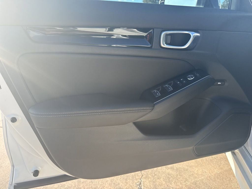 Used 2022 Honda Civic Touring image 8