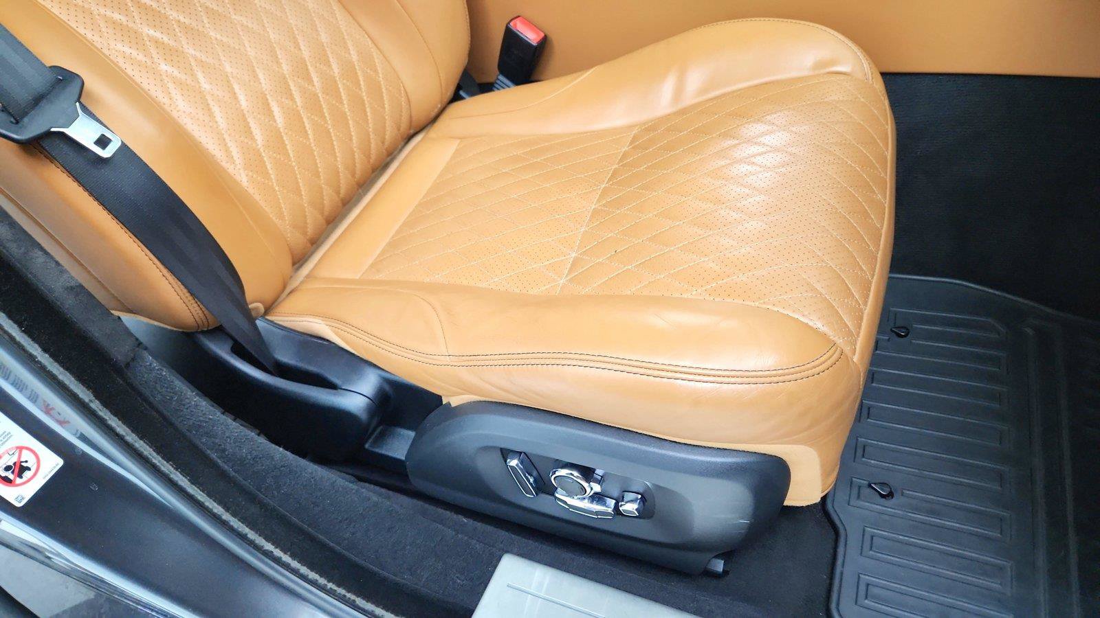 Used 2016 Jaguar XJ L Portfolio AWD/4WD image 24