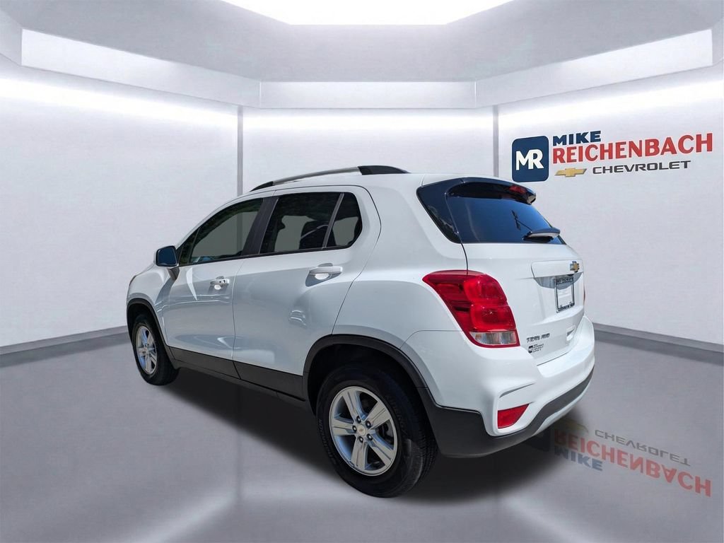 Used 2022 Chevrolet Trax LT w/ LT Convenience Package AWD/4WD image 6