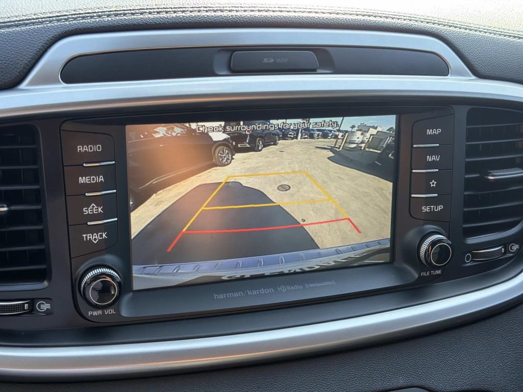 Used 2019 Kia Sorento SX FWD image 31