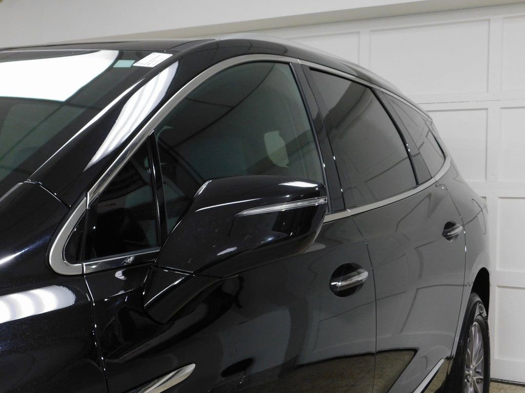 Used 2024 Buick Enclave Essence image 17