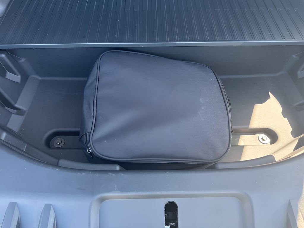 Used 2023 Ford F150 Lightning XLT AWD/4WD image 34