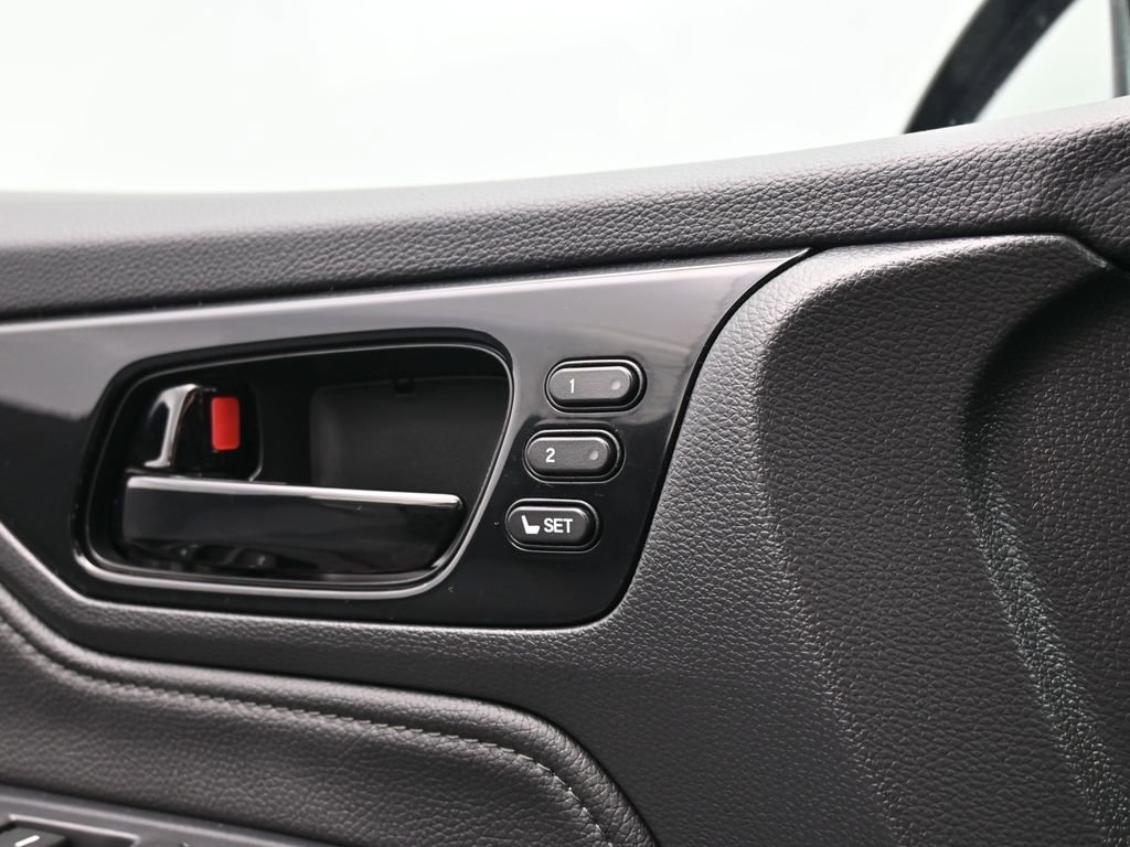 Certified 2024 Honda Odyssey Elite image 32