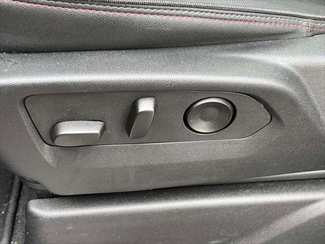 Used 2024 Chevrolet Suburban RST w/ Luxury Package AWD/4WD image 19