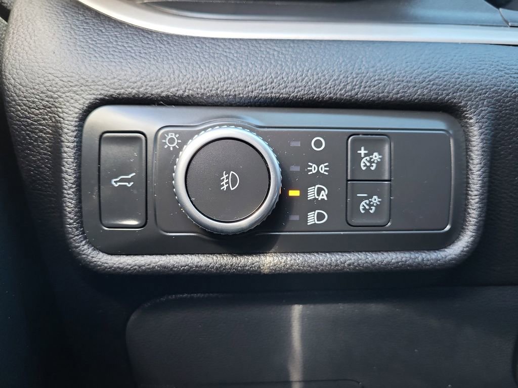 Used 2022 Ford Explorer XLT w/ Equipment Group 202A image 22