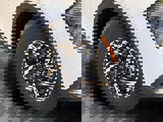 Used 2025 Kia Sportage LX image 28