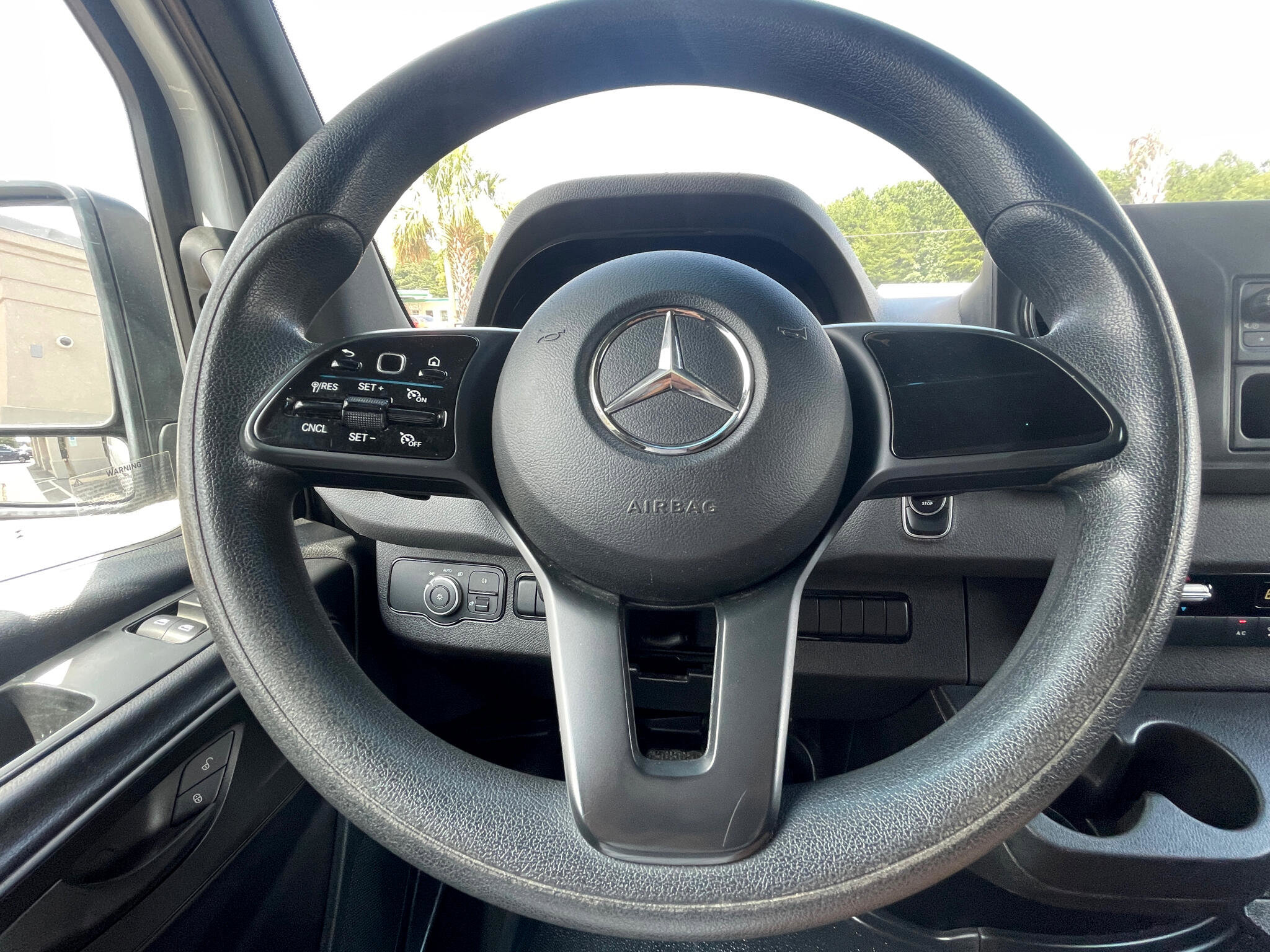 Used 2023 Mercedes-Benz Sprinter 2500 image 30