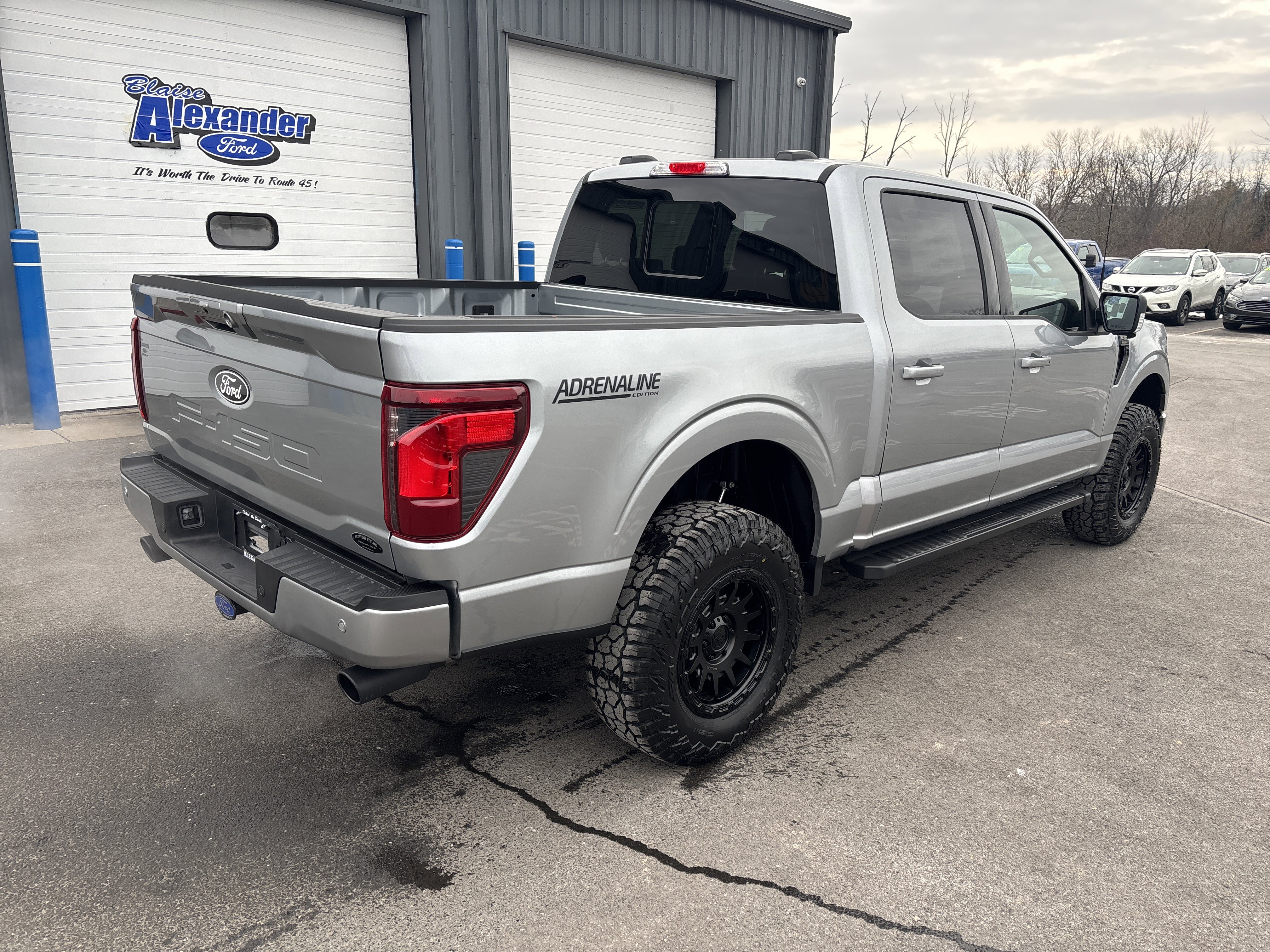 New 2025 Ford F150 XLT w/ Equipment Group 302A MID video 3