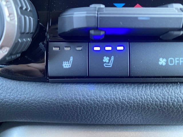 New 2026 Toyota Tundra Limited AWD/4WD image 9
