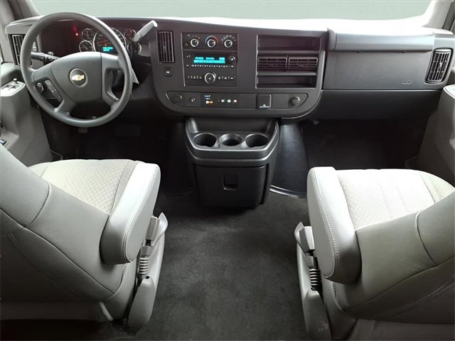 Used 2018 Chevrolet Express 3500 LT w/ LT Preferred Equipment Group image 19
