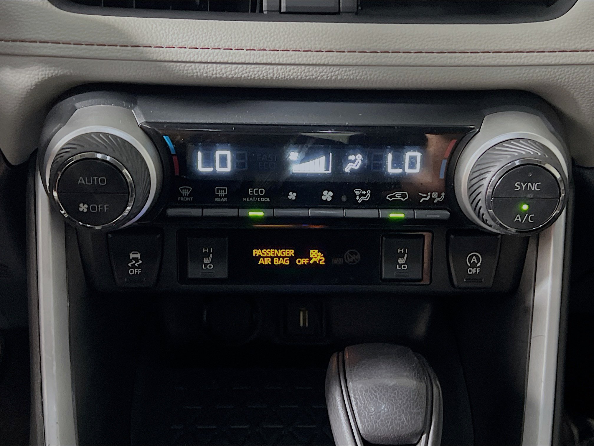 Used 2021 Toyota RAV4 XLE w/ Convenience Package AWD/4WD image 26