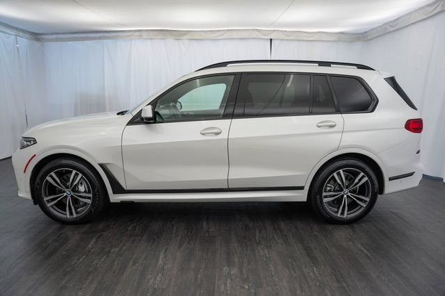 Used 2021 BMW X7 xDrive40i w/ M Sport Package AWD/4WD image 7