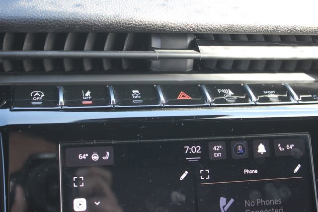 Used 2023 Jeep Grand Cherokee Altitude image 4