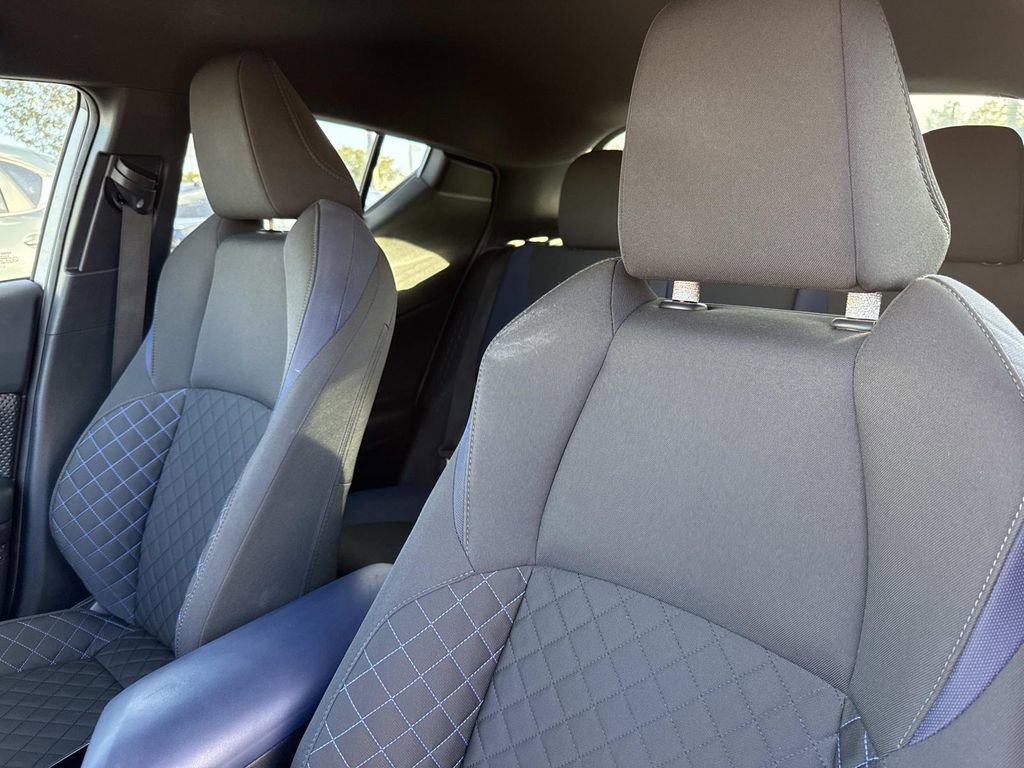 Used 2020 Toyota C-HR XLE image 25