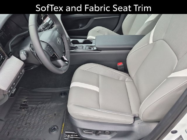 Certified 2026 Toyota Camry SE w/ Convenience Package FWD image 15