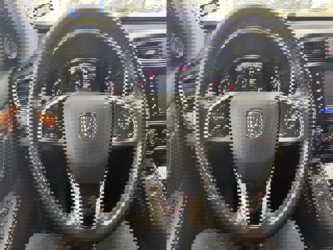 Used 2019 Honda CR-V Touring image 12